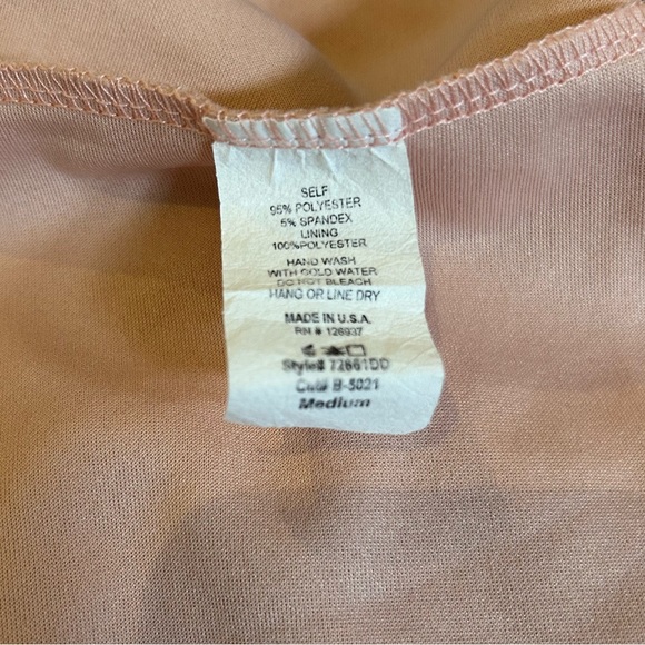 PinkBlush pink off the shoulders fitted maternity dress - Picture 6 of 6